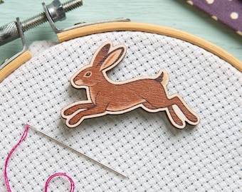 Hare Magnetic Needle Minder : Wooden Embroidery Cross Stitch Tool