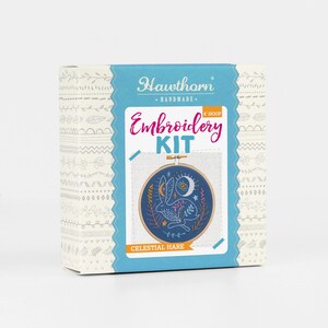 Celestial Hare Embroidery Kit with Moon and Stars : Beginner 4" / 10cm DIY Stitching Craft Set afbeelding 2