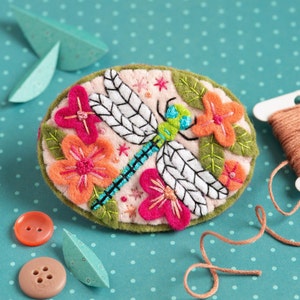 Dragonfly Felt Craft Kit - Brooch Craft Kit, Craft Kit for Beginners, Dragonfly Felt Craft Kit, Complete Craft Kit, Simple Craft Kit