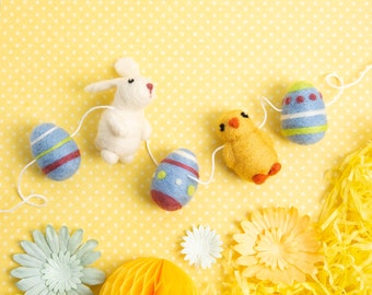 Easter Garland Needle Felting Kit - Beginners Needle Felting Kit - Easter Craft Kit - Needle Felted Easter Gift - British Wool Felting Kit