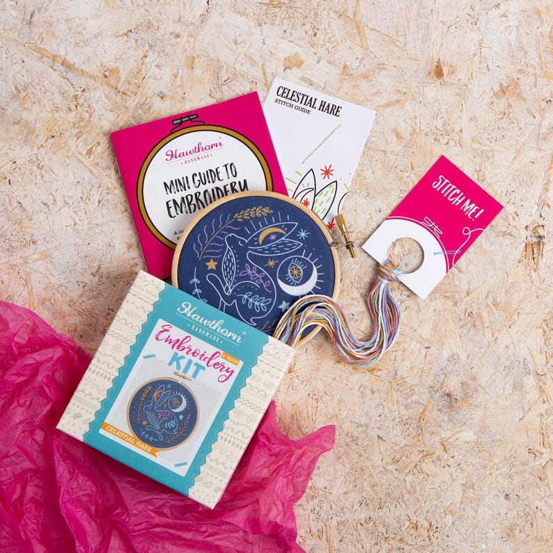 Celestial Hare Embroidery Kit with Moon and Stars : Beginner 4" / 10cm DIY Stitching Craft Set afbeelding 7