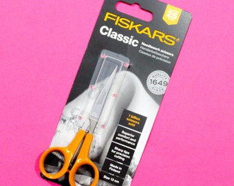 Fiskars Classic Needlework Scissors 12.5cm - Felt Craft Scissors - Craft Scissors - Sharp Scissors - Craft Tool - Felting Applique