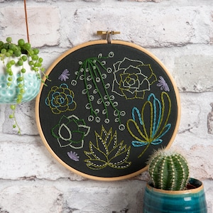 Succulents Embroidery Kit (black background) - Embroidery Kit for Beginner - Botanical Embroidery Kit - Houseplant Embroidery Kit - Hoop Kit