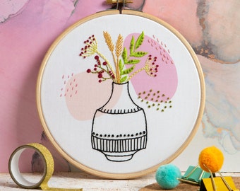 Meadow Stroll Embroidery Kit - Embroidery Kit for Beginners - Botanical Embroidery Kit - Vase Embroidery Pattern - Floral Embroidery Kit