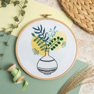 Green Fingers Embroidery Kit - Embroidery Kit for Beginners - Botanical Embroidery Kit - Beginner Embroidery Kit - Modern Embroidery Pattern