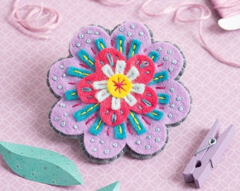 Beatrix Flower Felt Craft Kit - Brooch Craft Kit - Craft Kit for Beginner - Floral Felt Craft Kit - Learn Felt Craft - Simple Felt Craft Kit