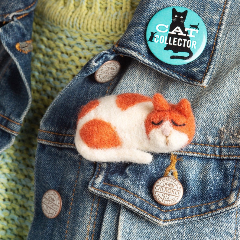 Cat Brooch Needle Felting Kit Mini Needle Felting Kit Needle Felted Cat Cat Craft Kit Easy Needle Felting Project image 1