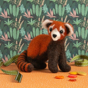 Red Panda Needle Felting Kit : Beginners DIY Craft Set with British Wool