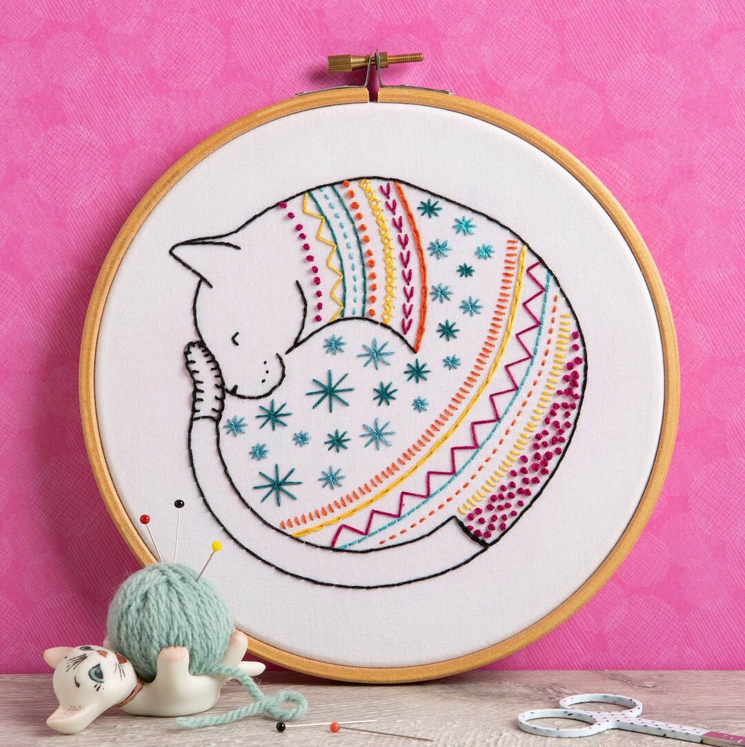 White Cat with Orange Flower Mini Embroidery Hoop Art – Catshy Crafts