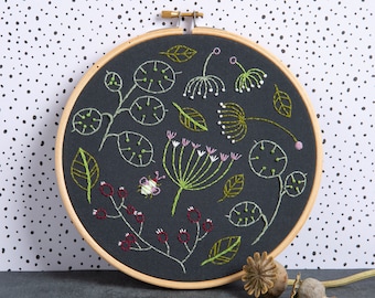 Seedhead Spray Embroidery Kit (black background) - Embroidery Kit for Beginners - Botanical Embroidery Kit - Easy Embroidery Kit - Hoop Kit