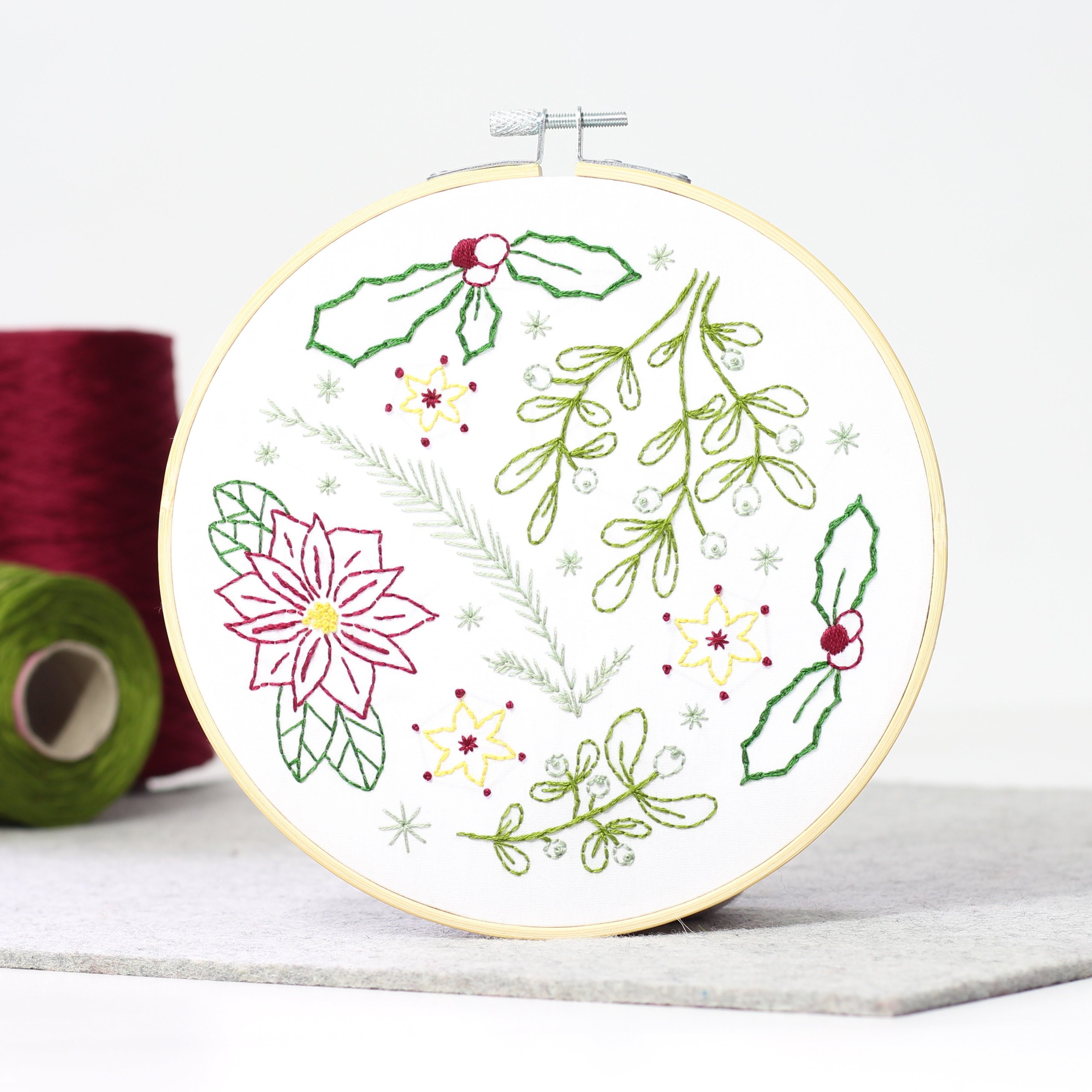 Christmas Embroidery Kit, Winter Embroidery Pattern, Beginner embroidery  kit, Botanical embroidery pattern, DIY craft kit, Christmas xstitch — I  Heart
