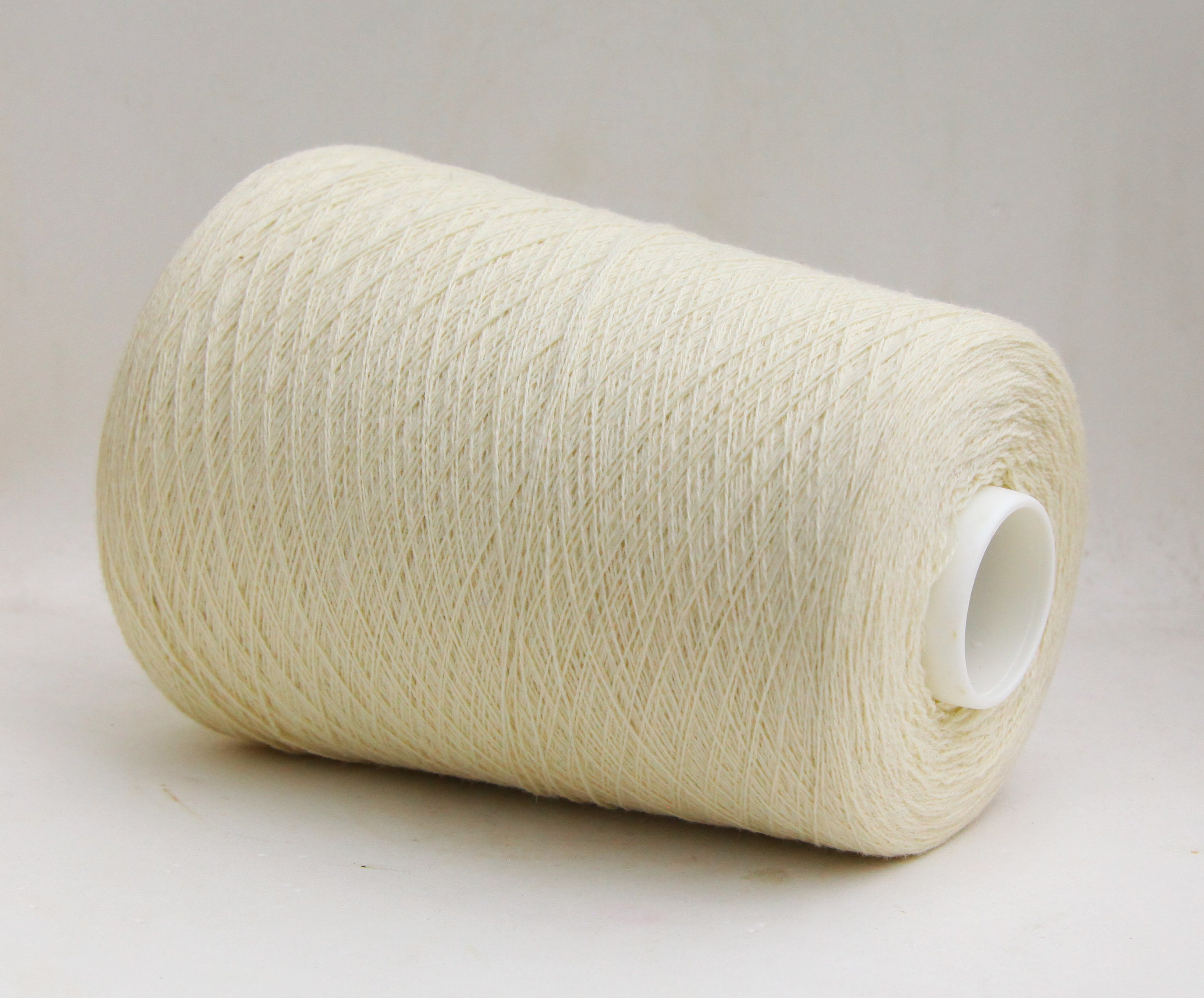 100% cashmere yarn on cone, pure cashmere yarn, lace weight yarn