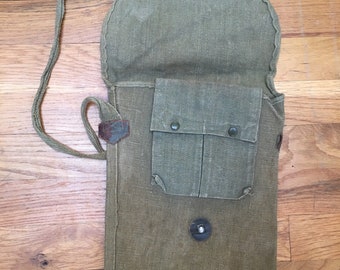 sac à bandoulière militaire des années 1930-40