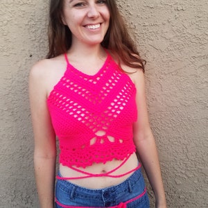 M/L Imperial Festival Top in neon pink // Rave Top // Hippie Top // Boho Top // Crochet Top // Halter Top // Crop Top // Bralette