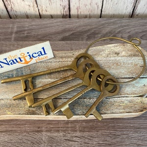 Hand Forged Solid Brass Keys On Ring - Set of 5 - Decorative Skeleton Key Set - Old Vintage Antique Design - Rustic Gold