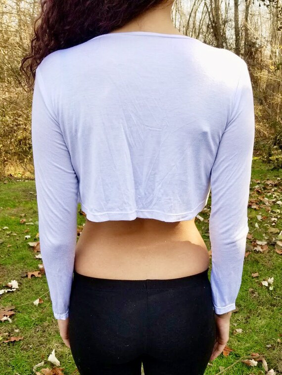 white crop top long sleeve loose