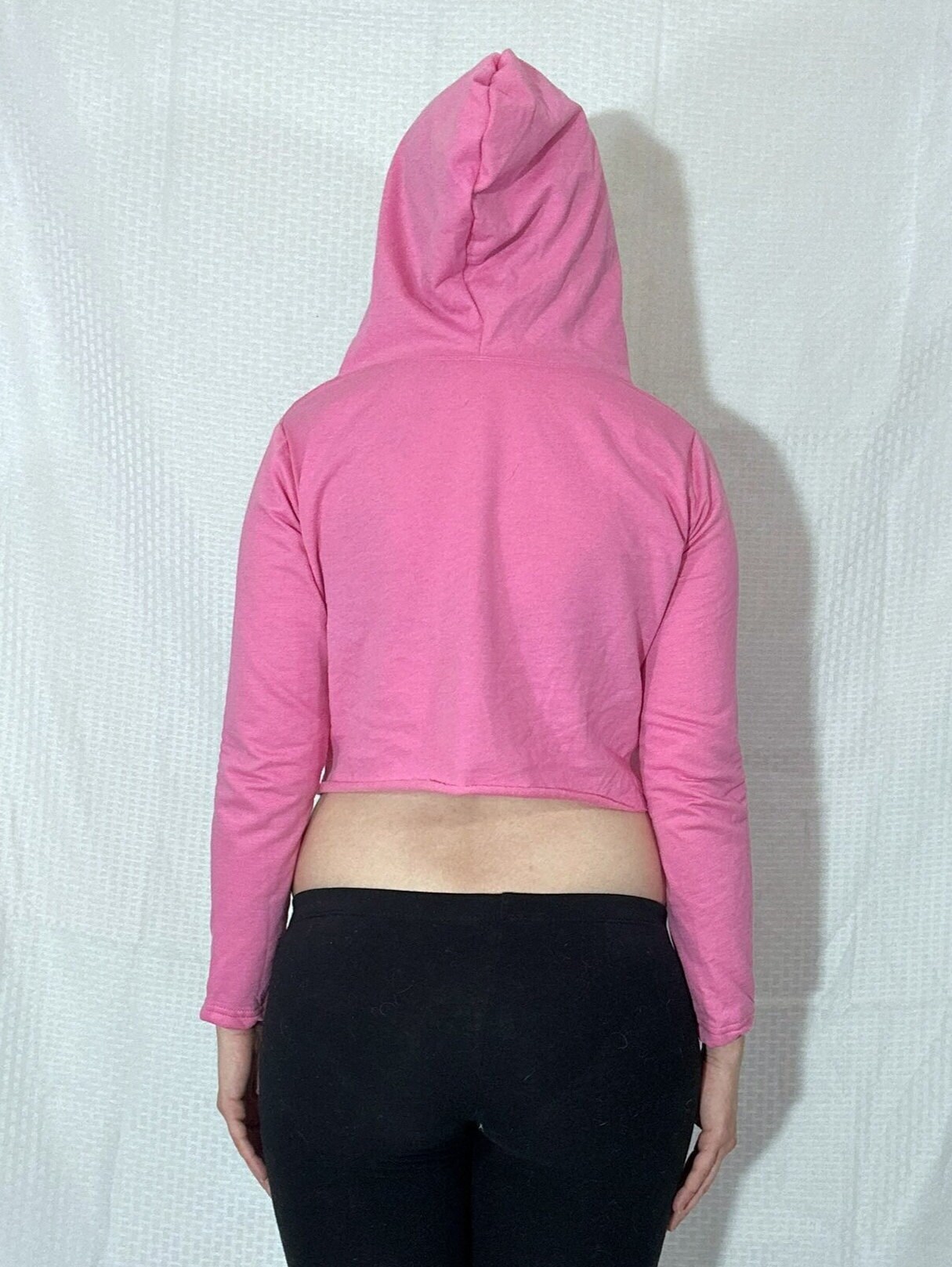 SUDADERA ROSA CROPPED CAPUCHA – UNFOLLOW