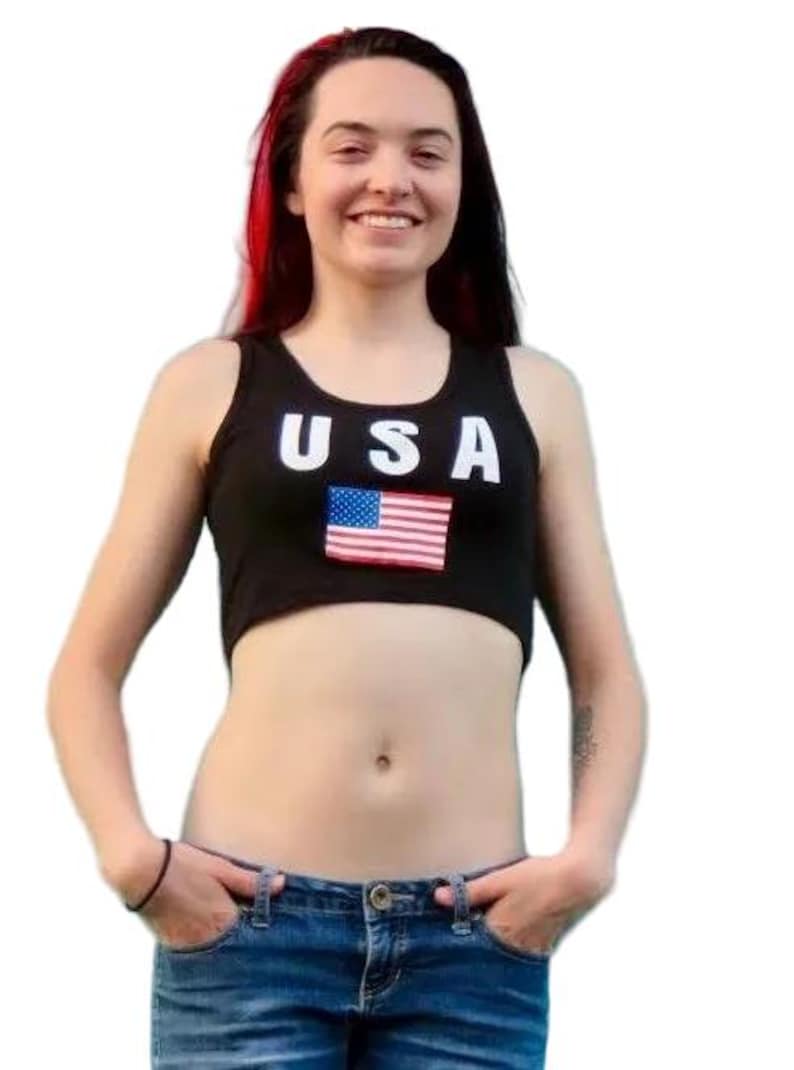 Top corto negro de EE. UU., Top corto con la bandera de EE. UU., Top corto del 4 de julio, Top corto con la bandera estadounidense, Tops cortos para mujer, Camisetas de EE. UU. para mujer, Top corto imagen 1