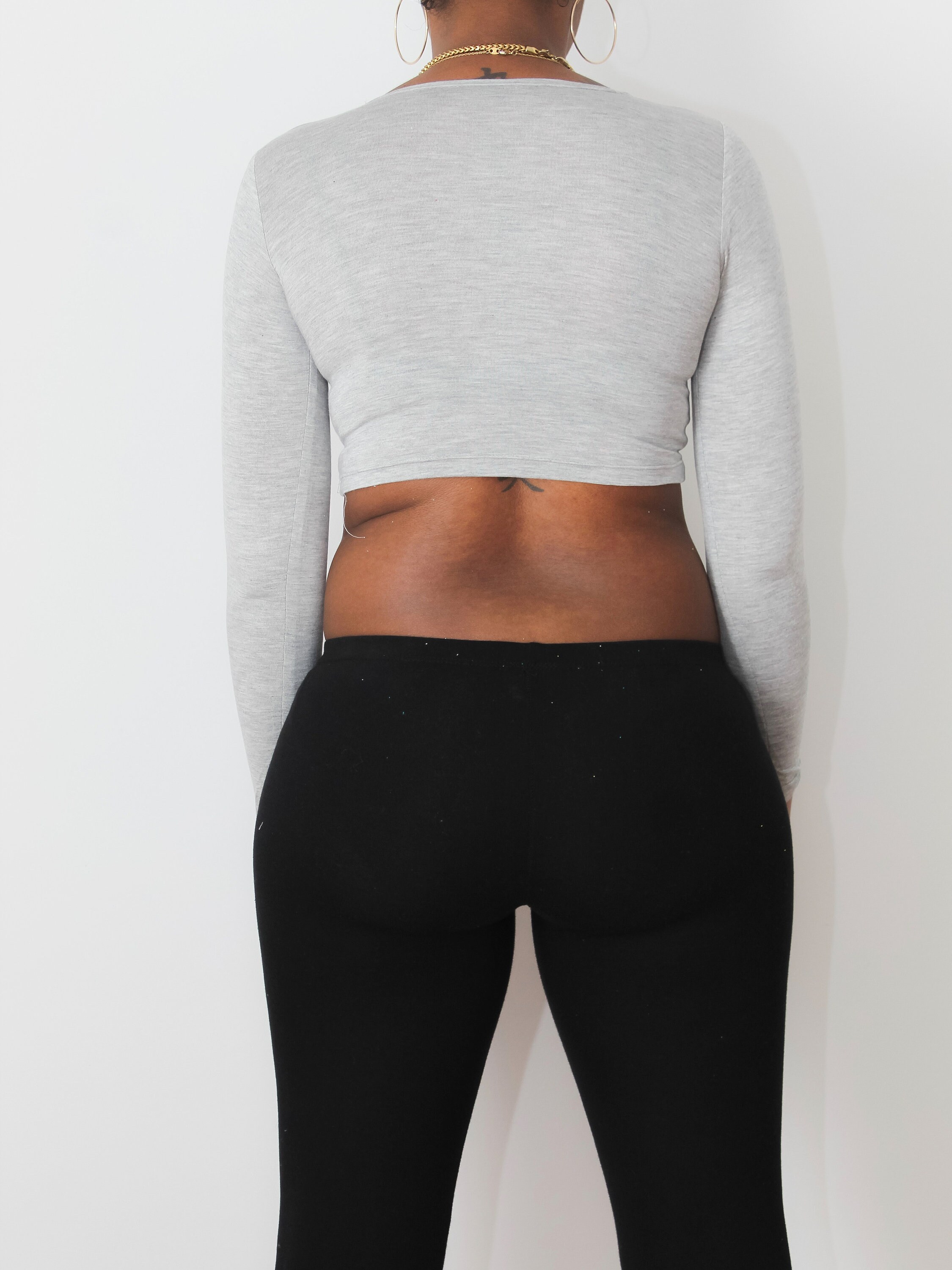 Gray Long Sleeve Crop Top Shirt Form 