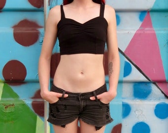 Black Spaghetti Crop Top, Cropped Tank Top, Crop Tops For Women, Cropped Top, Sexy Crop Tops, Cropped Top Woman, Crop Top Teens, Tank Top