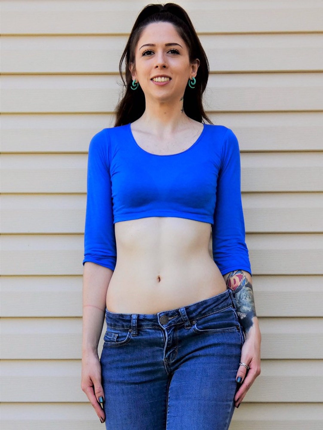 Blue Sleeve Crop Fitting Lyla's Crop - Etsy Denmark