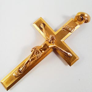 Antiker Kreuzanhänger - 22 Karat Walzgold, französischer FIX, um 1930, 4,2 x 2,5 cm, 3,8 g, perfekter Zustand - Art-Deco-Religiöser Schmuck