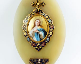 Wijwaterbekken, 19e-eeuwse cloisonné, met handgeschilderde Christusfiguur op porselein, geplaatst op lichtgroene onyx.