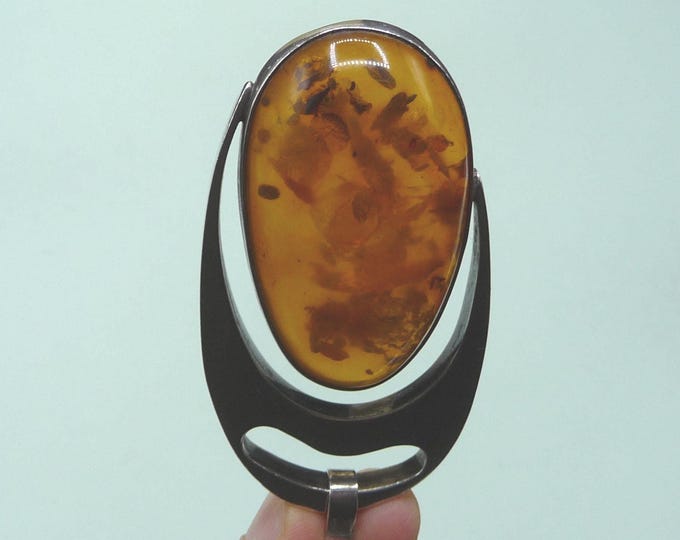 Large pendant in 925 silver and amber. Vintage.