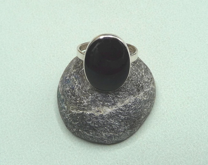 Silver and onyx ring. Vintage.