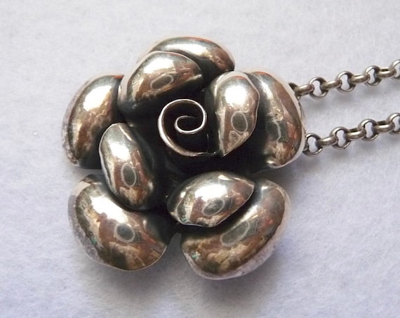 Finland. Pendant. Silver. Vintage.