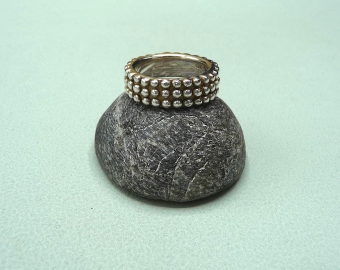 Vintage 925 silver ring.