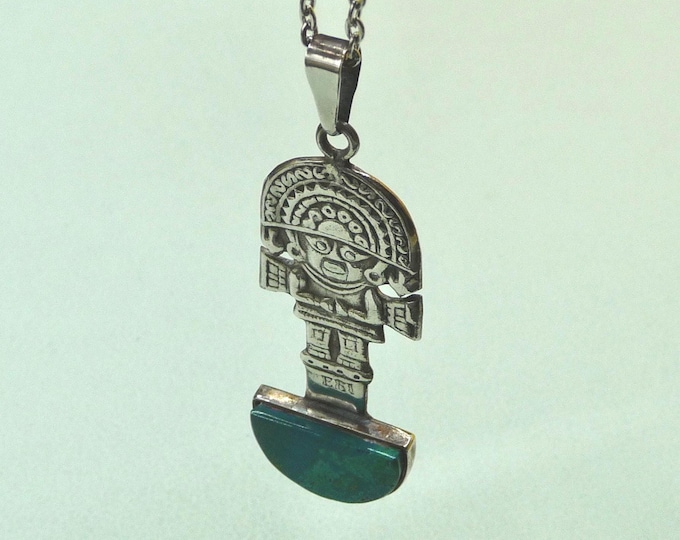 Mexico. Silver and green stone pendant. Vintage.