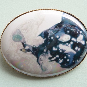 Metal and Enamel Brooch. Vintage.