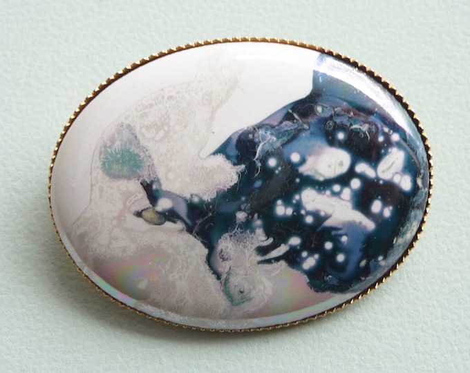 Metal and Enamel Brooch. Vintage.