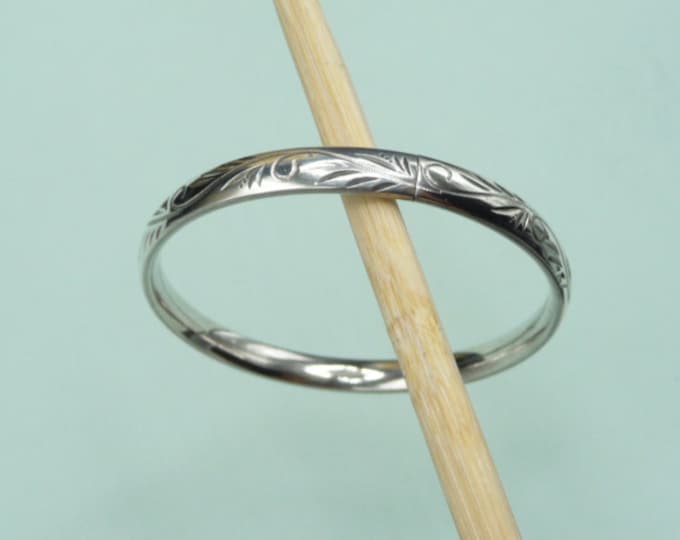 Light silver bracelet. Vintage.