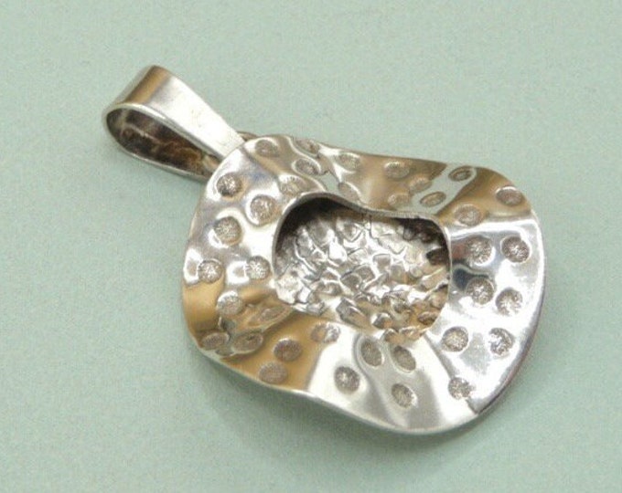 AB Liljeroths juvelform (Sweden). Silver pendant. Vintage.