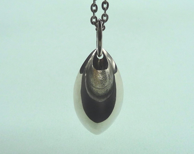 Silver pendant. Vintage.