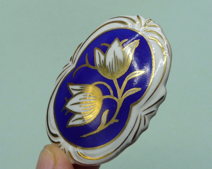 Bavaria. Porcelain brooch. Vintage.