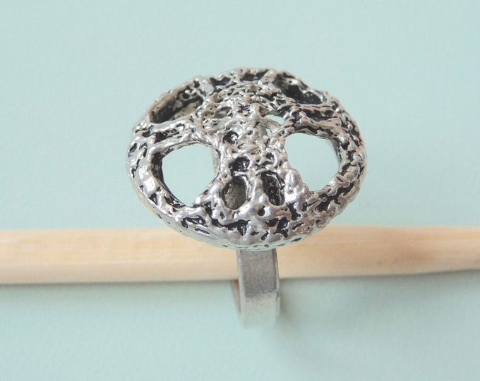 Tapani Vanhatalo (Finland). Pewter Ring. Vintage.