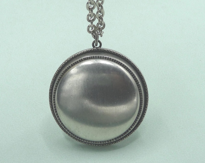 R. Tennesmed (Sweden). Tinplate pendant. Vintage.