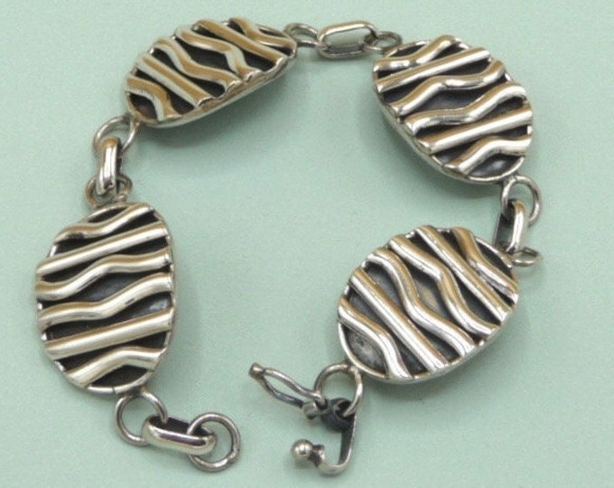 Silver bracelet. Vintage.