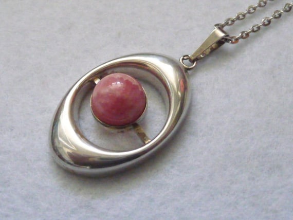 England. Silver and Rhodonite Pendant. Vintage.