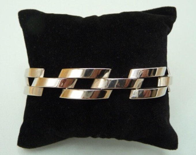 Silver Bracelet. Vintage.