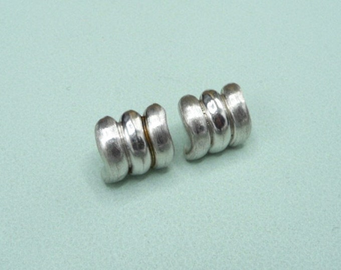 Silver earrings. Vintage.