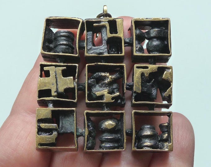 Bronze necklace. Vintage.