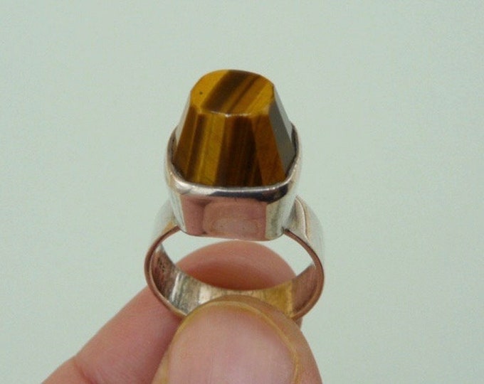 Silver and Tiger Eye Ring. Vintage.