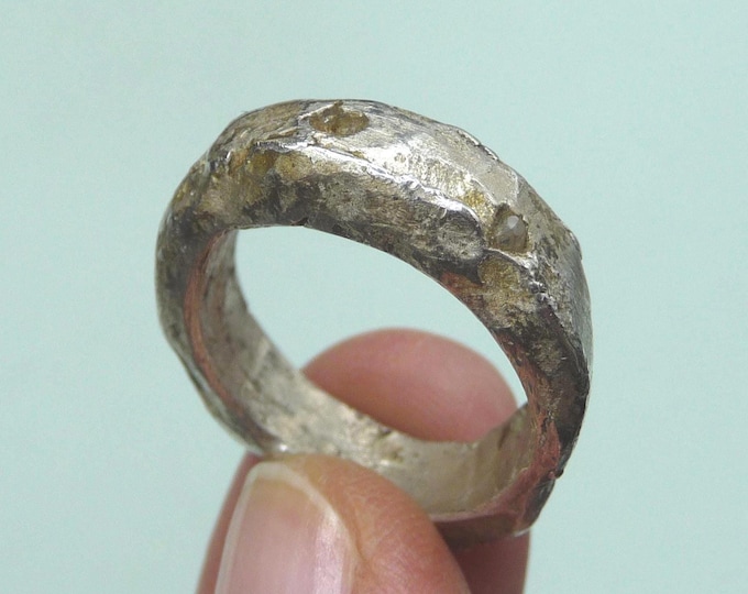 United States. Heavy recycled silver ring. Secondhand jewelry.