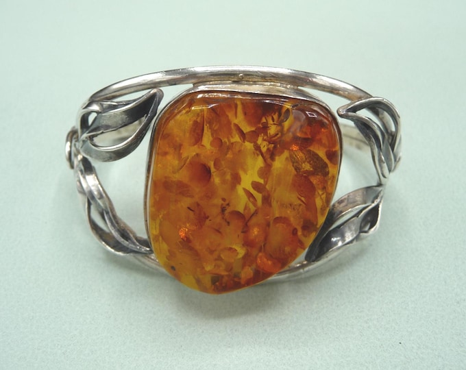 Silver and amber bracelet. Vintage.