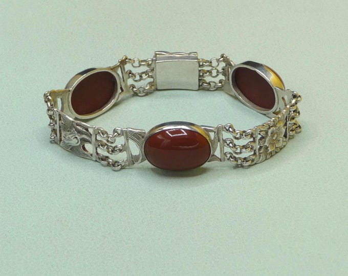 Silver and stone bracelet. Vintage.