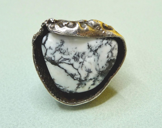 United States. Recycled silver ring. Secondhand jewelry.